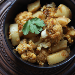 Pure Punjabi aloo gobi meal kit sachet